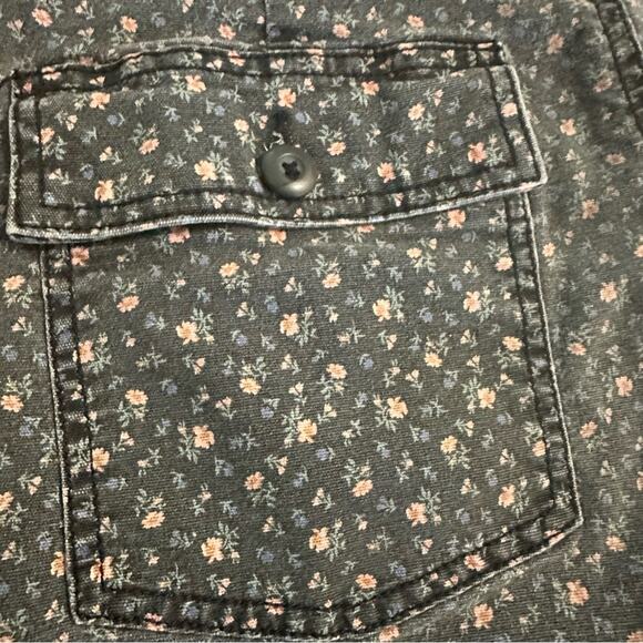 American Eagle Floral Cargo Pants, 90s, Y2K, Button Fly, Size 6 SHORT - Picture 10 of 15
